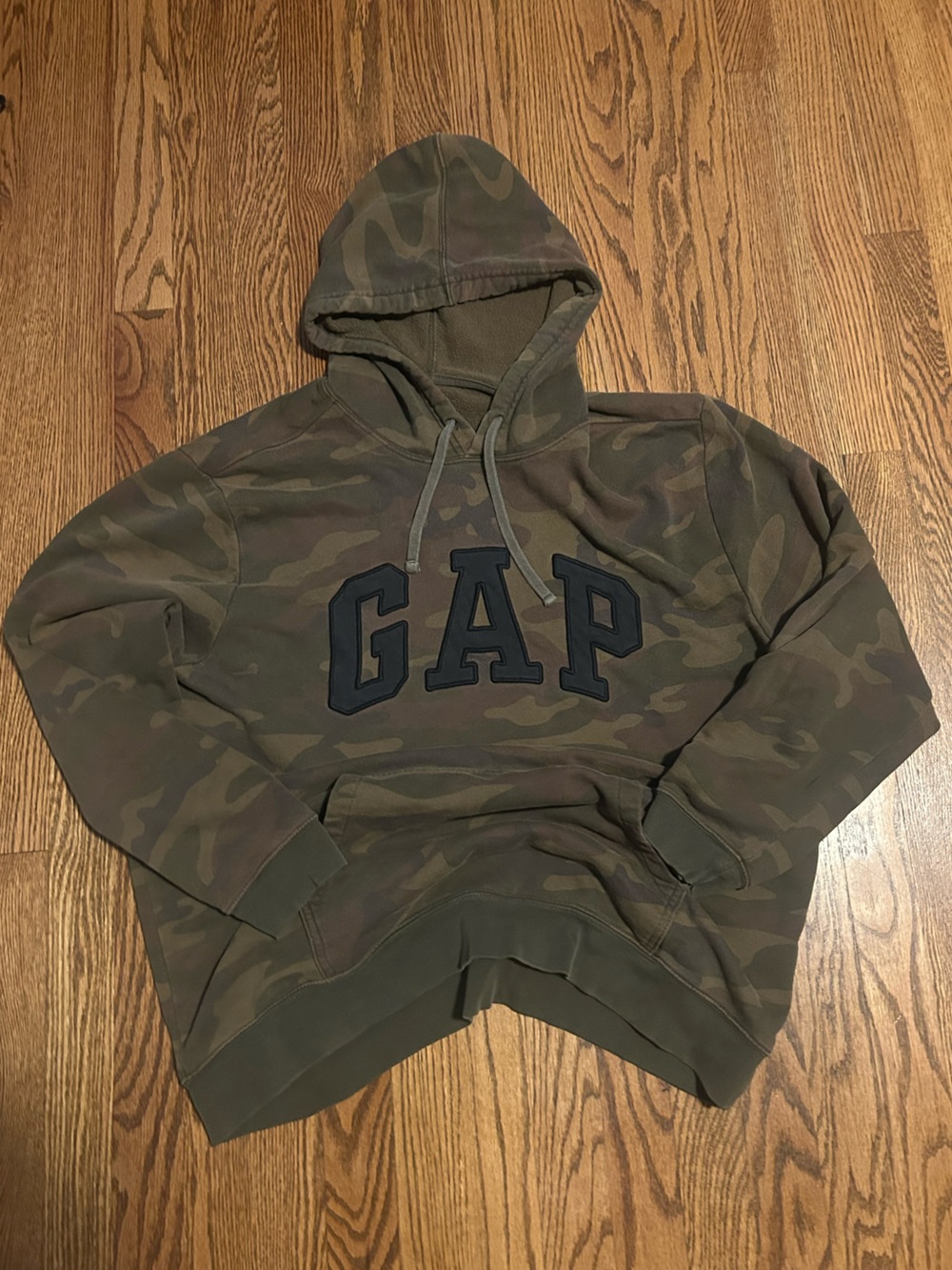 2000s Vintage GAP Camo Hoodie